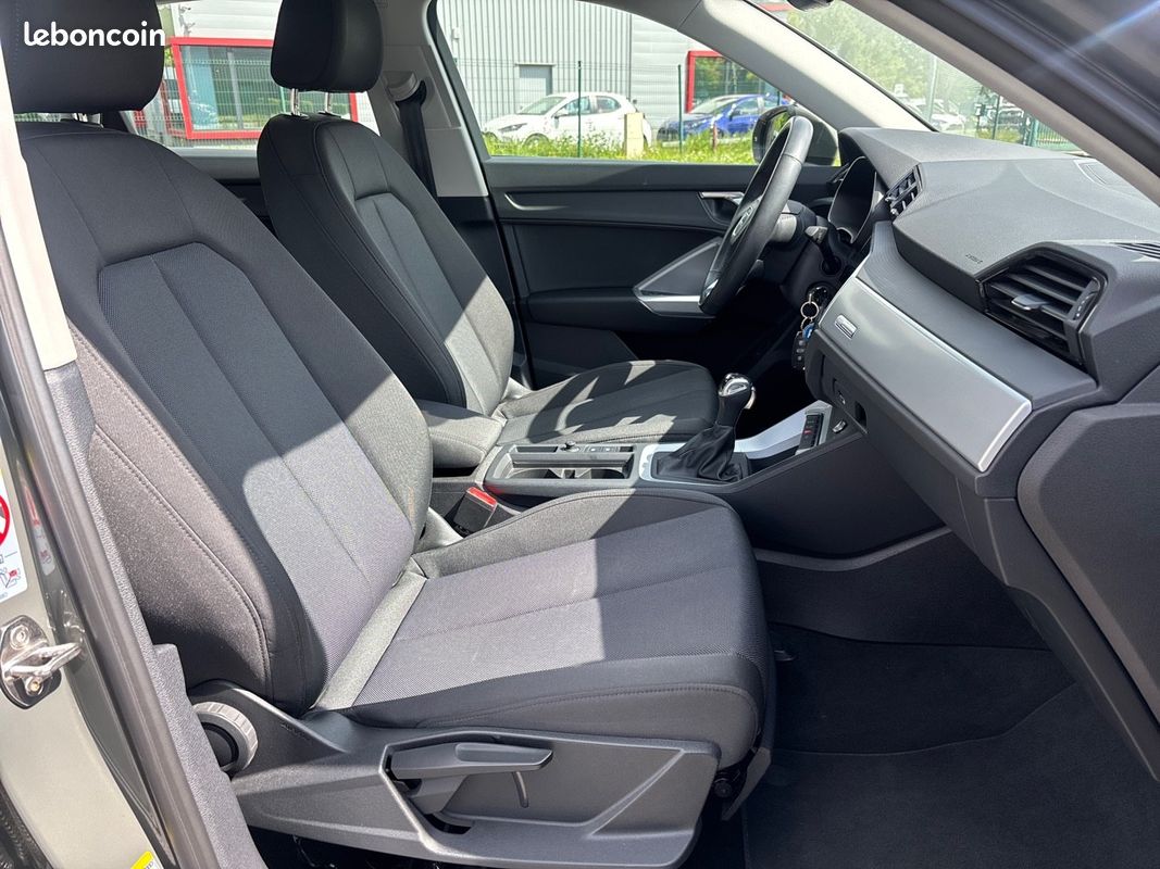 AUDI Q3 Sportback 35 TFSI 150 ch S tronic 7 S line (image 18)