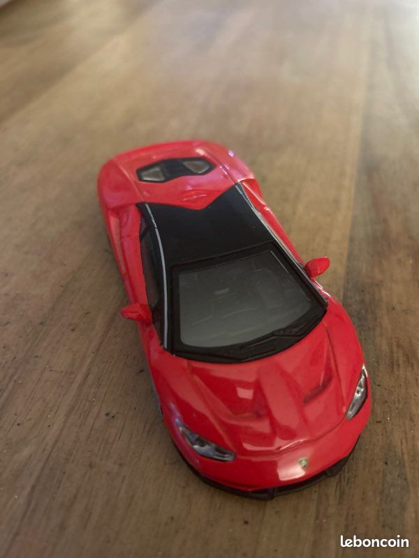 Petite voiture (image 1)