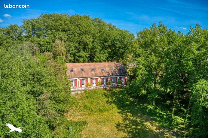 Gîte 15 pièces 280 m²