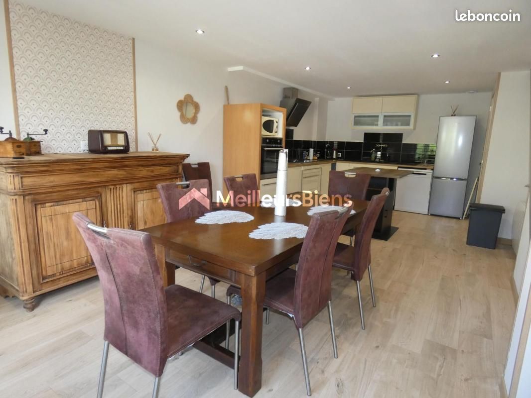 Maison 6 pièces 165 m² · à Loisia · 165 m² · 198 000 €