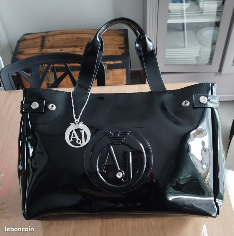 Sac Armani Jeans Vernis Sac Ã Main Vernis Noir Armani Armani Jeans