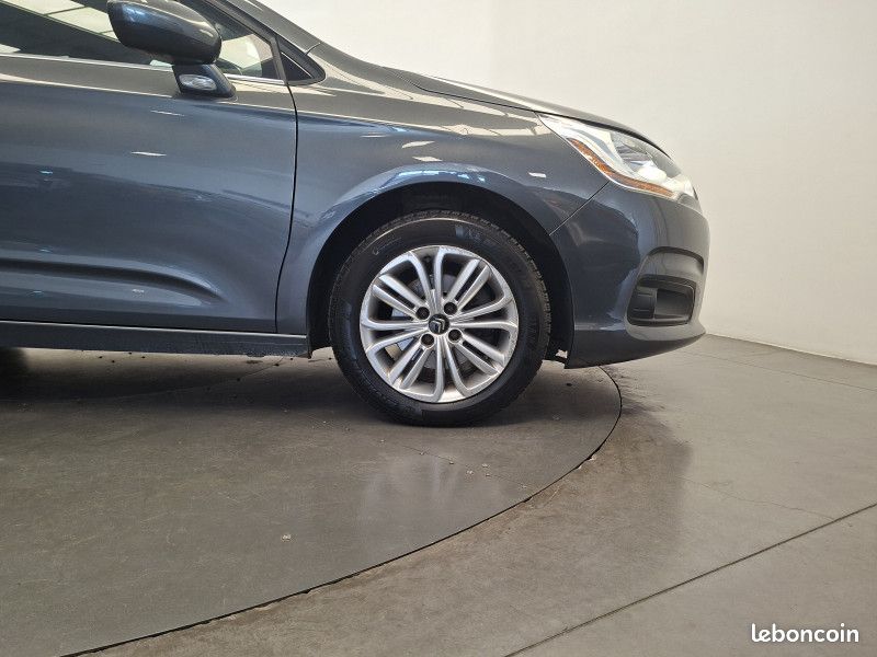 Citroen C4 1.6 hdi 115 ch Exclusive / GPS / Radar / Régulateur / Ecran / Clim Auto / (image 9)