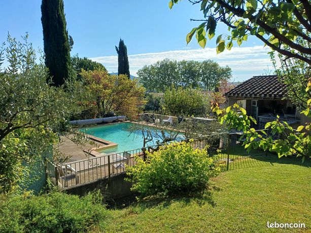 Villa 6 pièces 210 m²