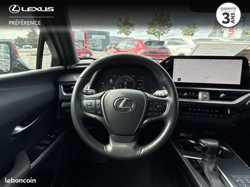 Lexus UX 250h Luxe 2WD (image 12)