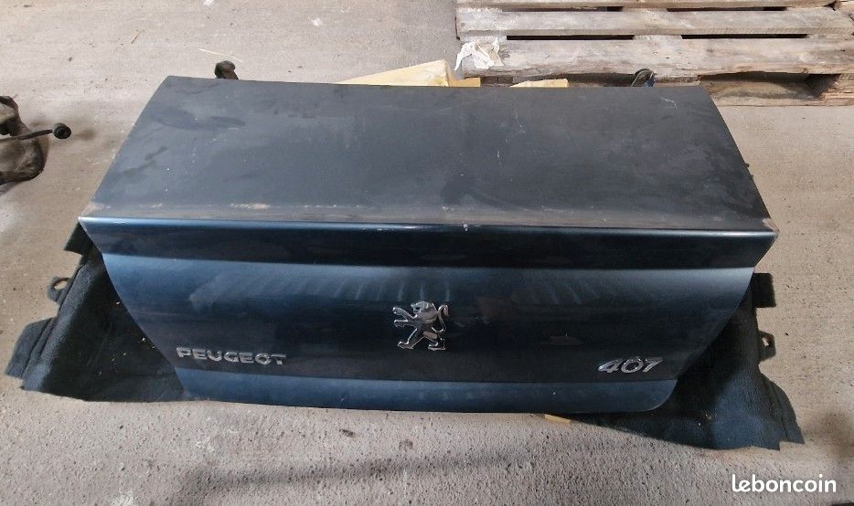 Coffre entier, parchoc compris - bon état - 100 - Peugeot 407 Berline (image 1)