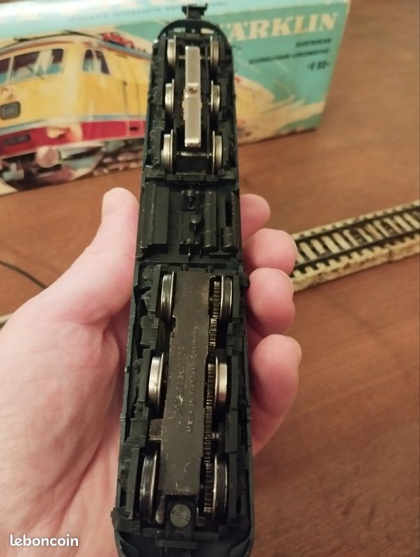 Märklin Z Boîte vide 8215 (Gebraucht) in Le Locle für CHF 10 – mit