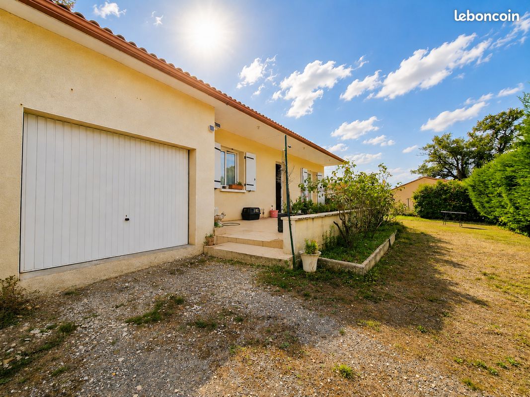 Maison 4 pièces 100 m² · à Chasseneuil-sur-Bonnieure · 100 m² · 720 €/mois