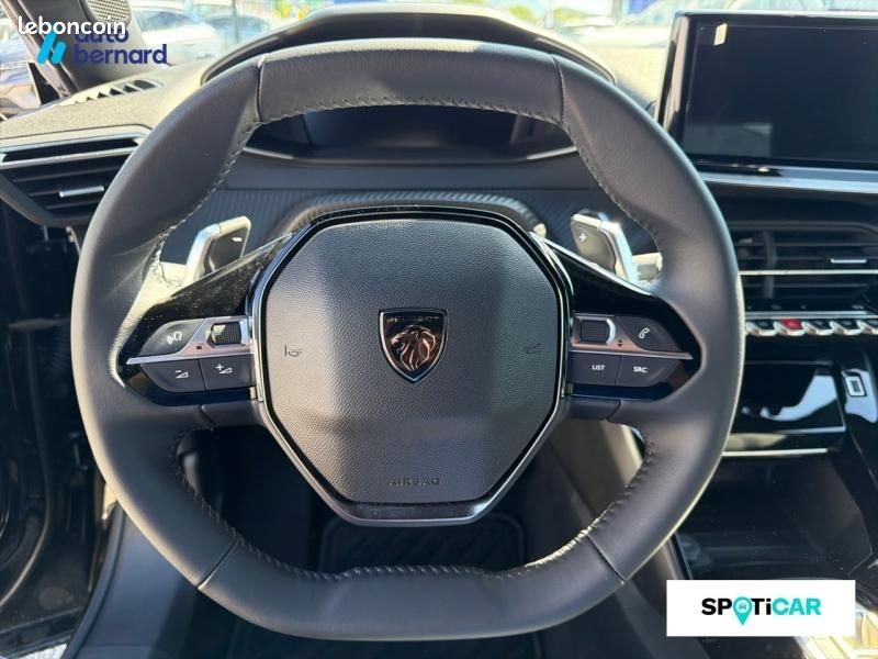 Peugeot 2008 1.2 Hybrid 145ch Allure e-DCS6 (image 13)