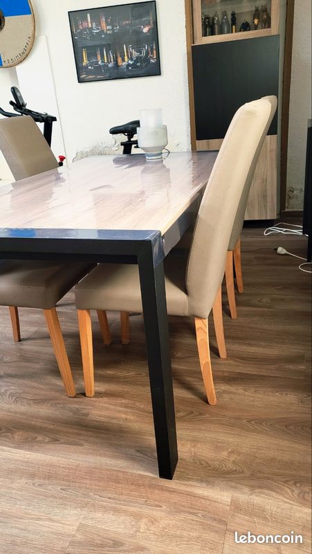 1 chaise coloris taupe (image 3)