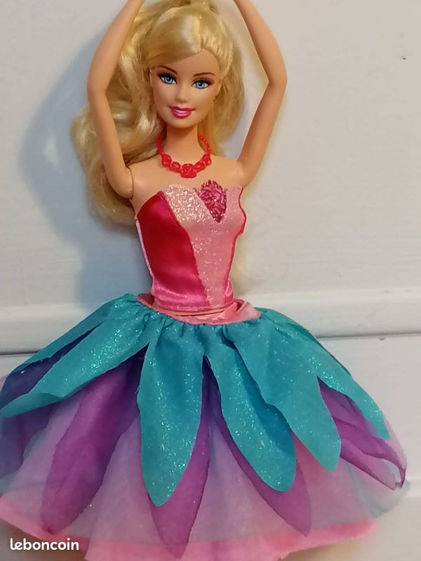 Poupée Barbie danseuse (image 3)