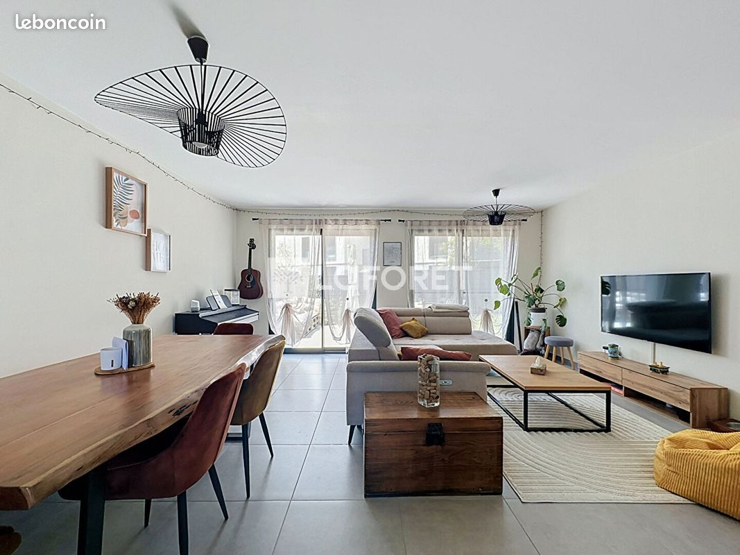 Maison 5 pièces 92 m² · à Mionnay · 92 m² · 345 000 €