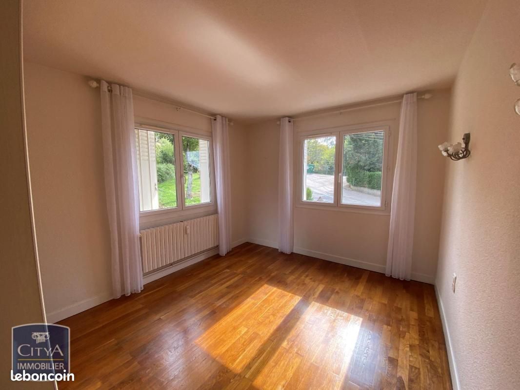 Appartement 4 pièces 85 m² · à Oyonnax · 85 m² · 995 €/mois