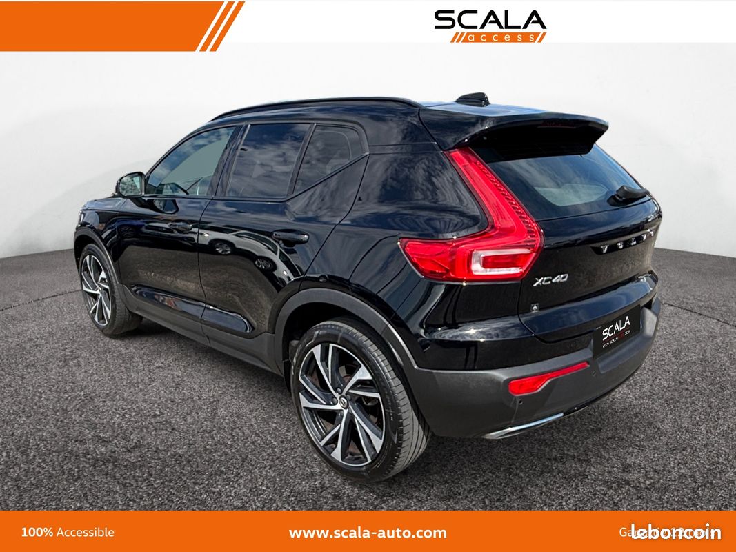 VOLVO XC40 D4 AWD AdBlue 190 ch Geartronic 8 Momentum (image 3)