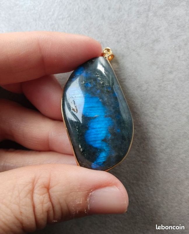Pendentif En Labradorite Naturelle - Pierre Fine Aux Reflets Bleutés, Neuf Avec Étiquettes