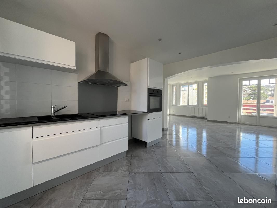 Appartement 4 pièces 93 m² · à Le Puy-en-Velay · 93 m² · 820 €/mois