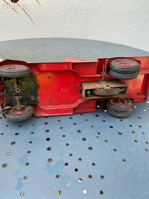 VB Vébé France camion Hotchkiss Pompiers Paris tôle moteur à clé 41 cm