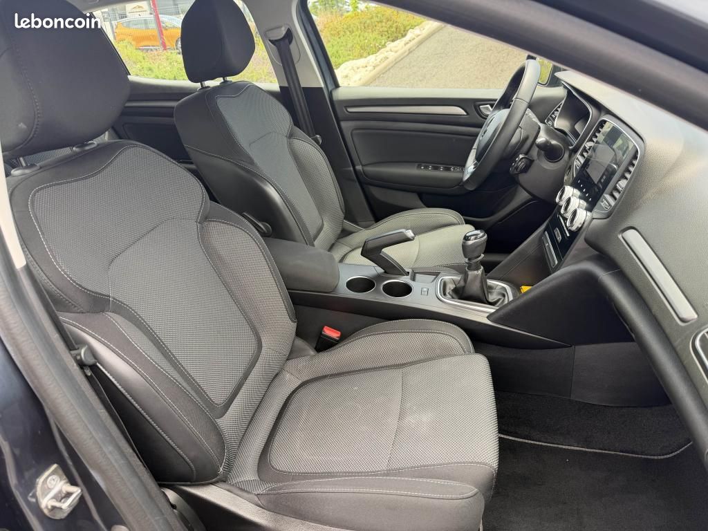 RENAULT MEGANE IV 1.5 Blue dCi - 115 Evolution (image 15)