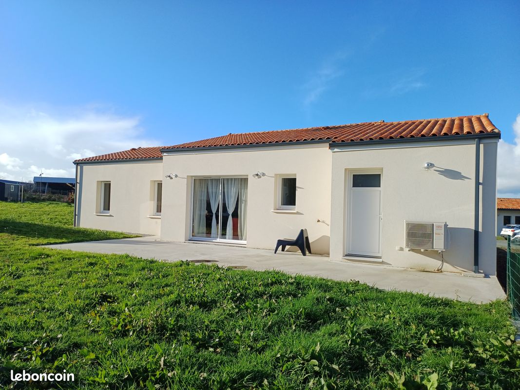 Maison 4 pièces 95 m² · à Parthenay · 95 m² · 880 €