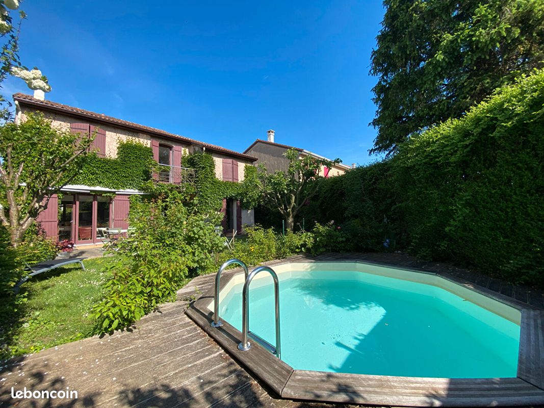 Maison 6 pièces 117 m² · à Genas · 117 m² · 549 000 €