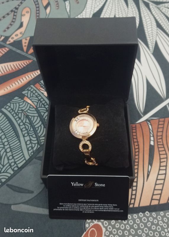 Montre boîte d'origine marque YELLOW STONE fond du cadran rose plusieurs tours zirconiums neuve (image 3)