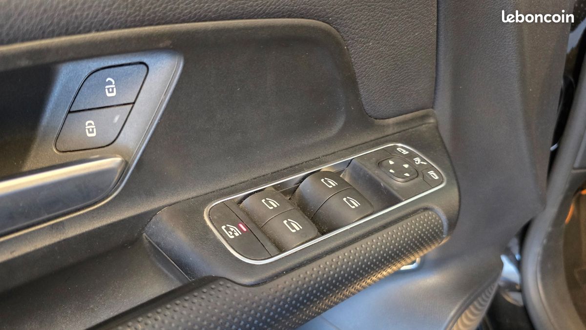 Mercedes-benz classe b 1.3 180 135 style line edition + entretiens constructeur (image 27)