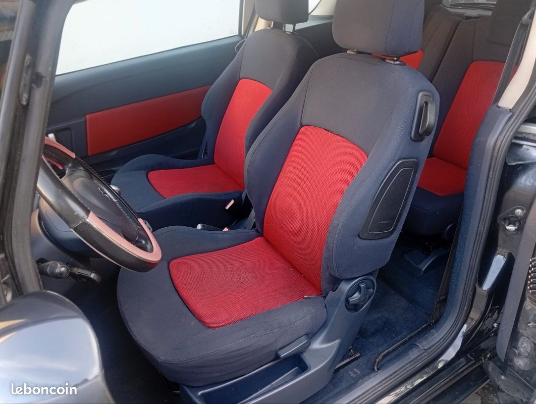 Peugeot 1007 (image 3)