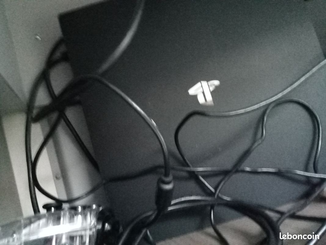 Ps4 pro (image 1)