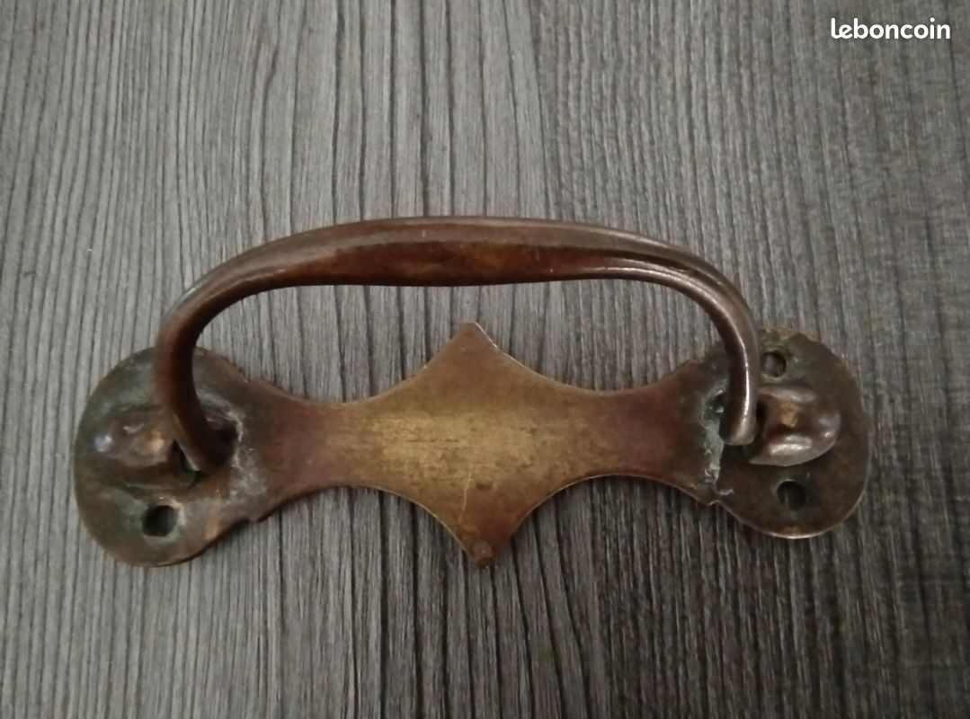 Poignée de meuble ancienne en laiton/bronze – Style Rustique / Classique (image 2)
