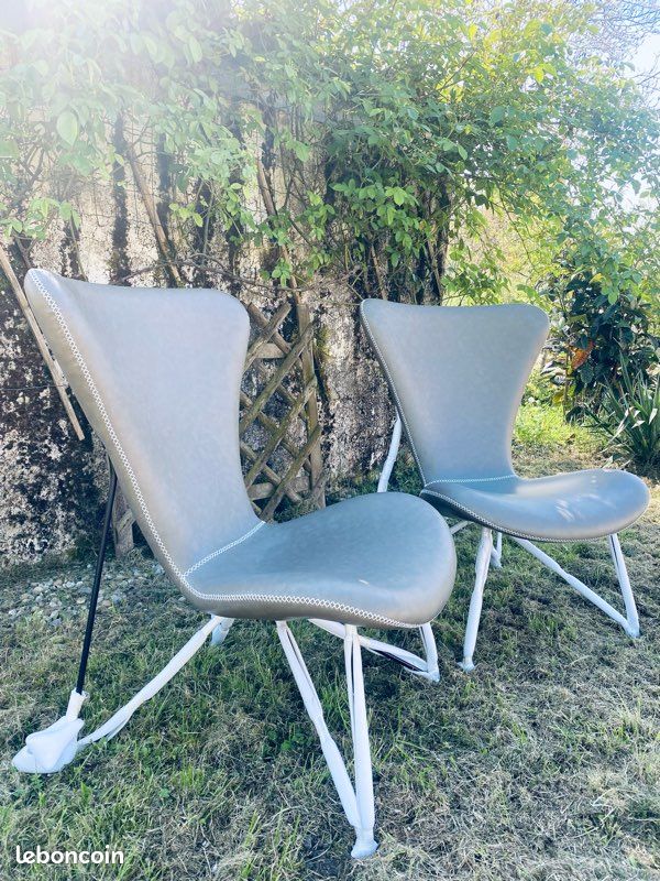 Paire de fauteuils neufs en simili vert amande pieds métal (image 2)