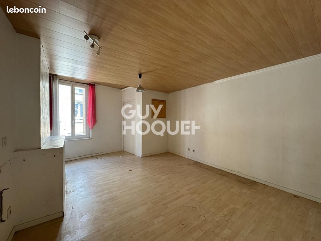Maison 7 pièces 240 m² · à Varilhes · 240 m² · 66 000 €