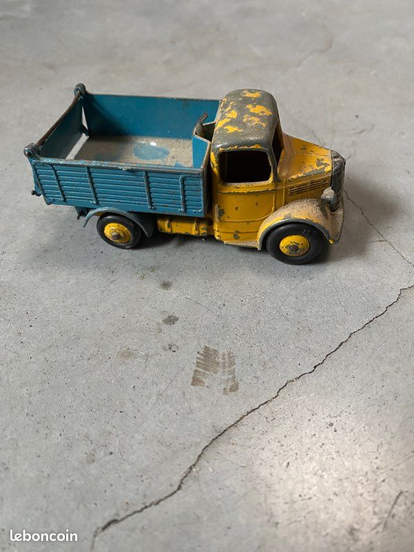 Camion Benne Dinky Toys 410 - Bedford Tipper Jaune, Zamak, UK