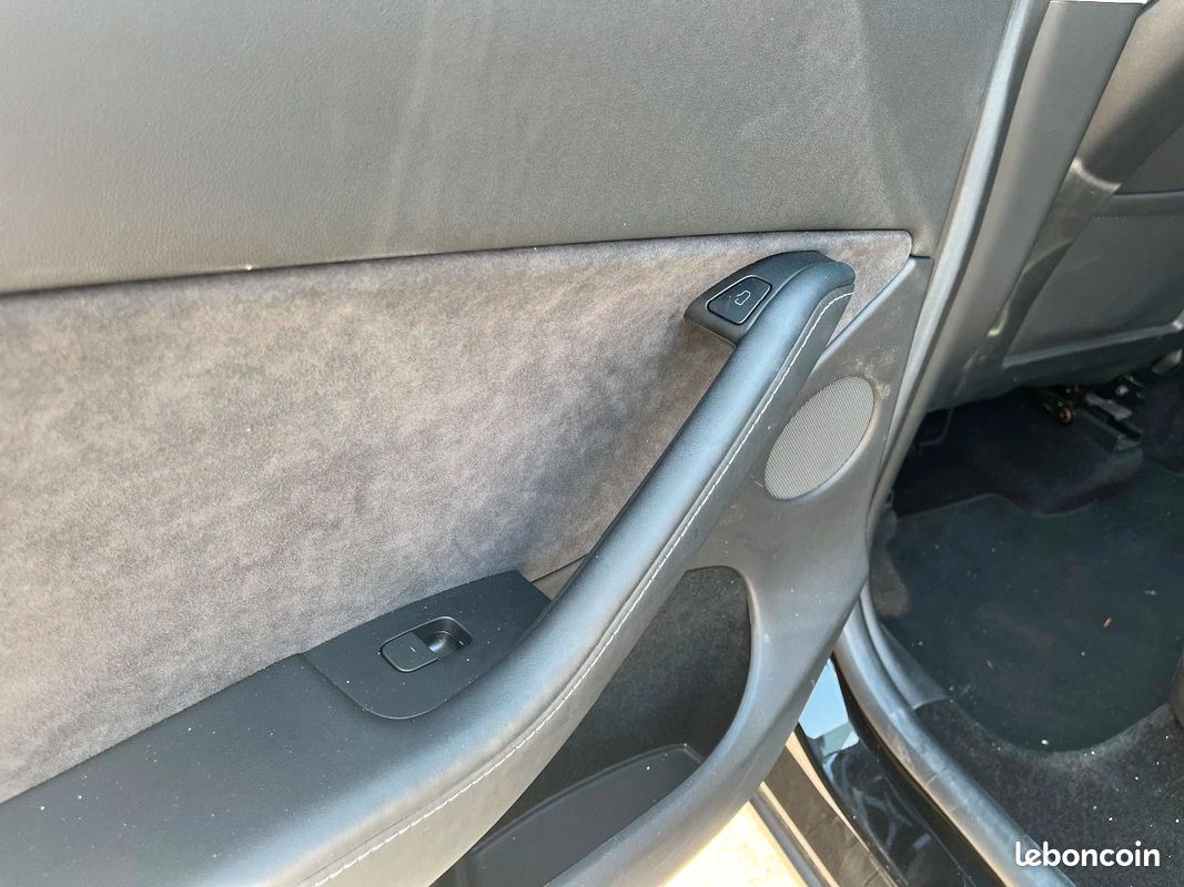 TESLA MODEL Y Standard RWD (image 18)