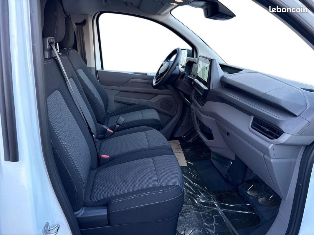 Volkswagen Transporter VAN TDI 170 CH BVA8 4M L1 (image 14)