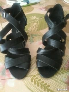 Sandales en cuir noir Tamiko pointure 38 (image 2)