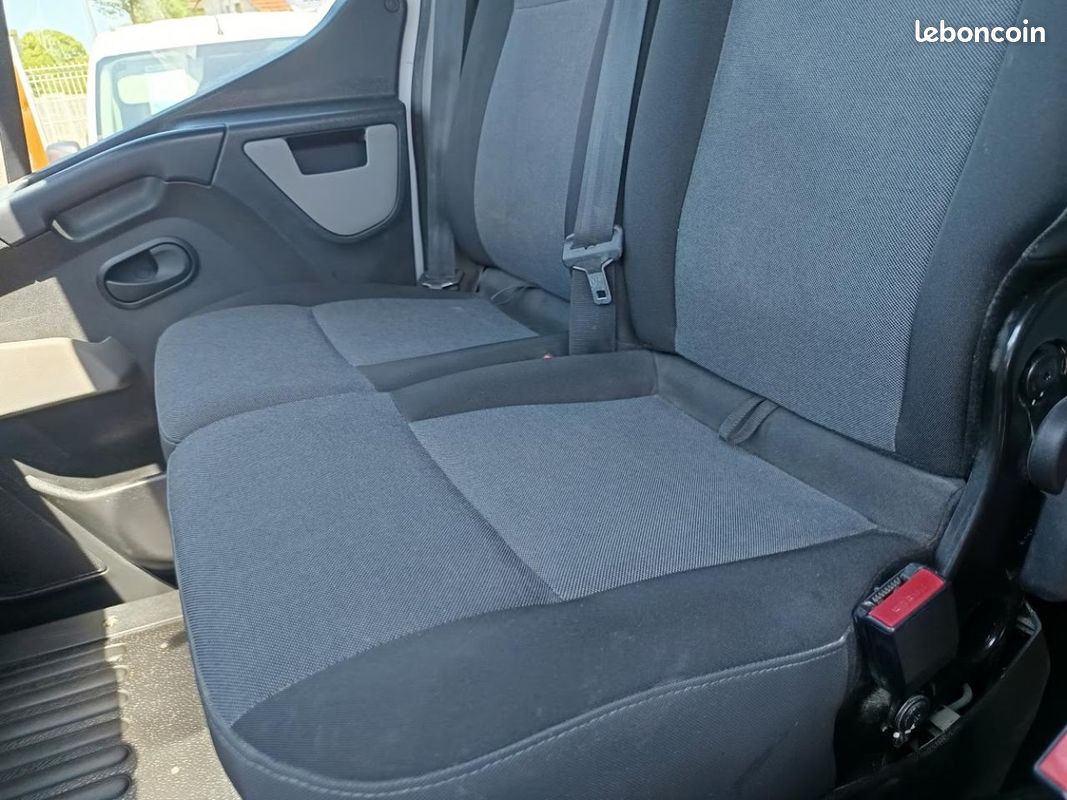 Renault master l2h2 3.5t 2.3 dci 145 energy grand confort (image 8)