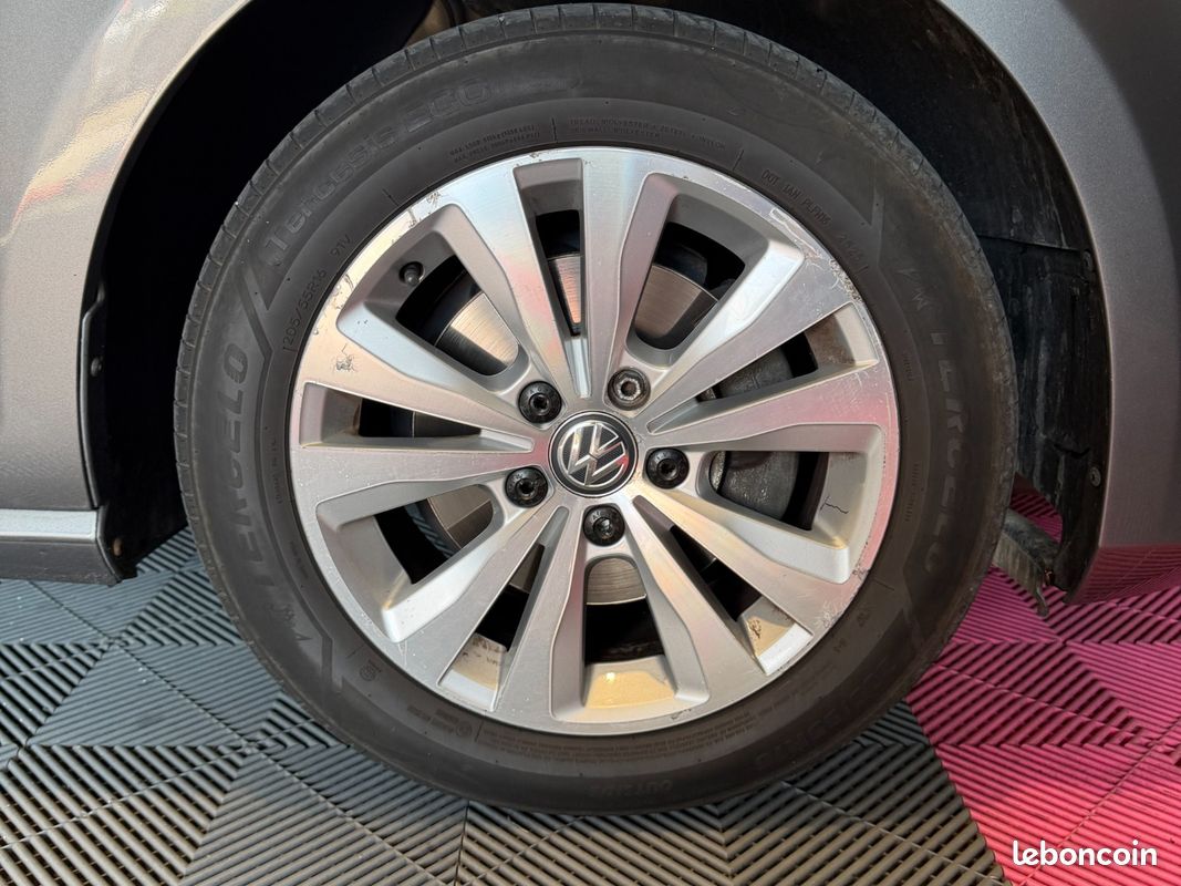 VOLKSWAGEN GOLF 1.6 TDI 110 FAP Lounge (image 30)