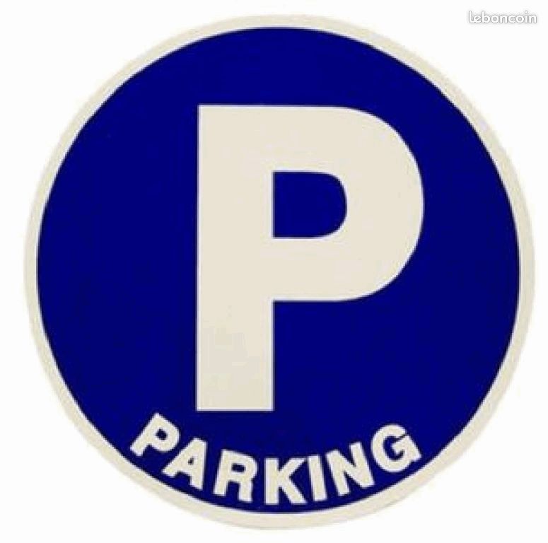 Place de Stationnement pour voiture ou Moto dans garage fermé · à Villeneuve-sur-Lot · 50 €