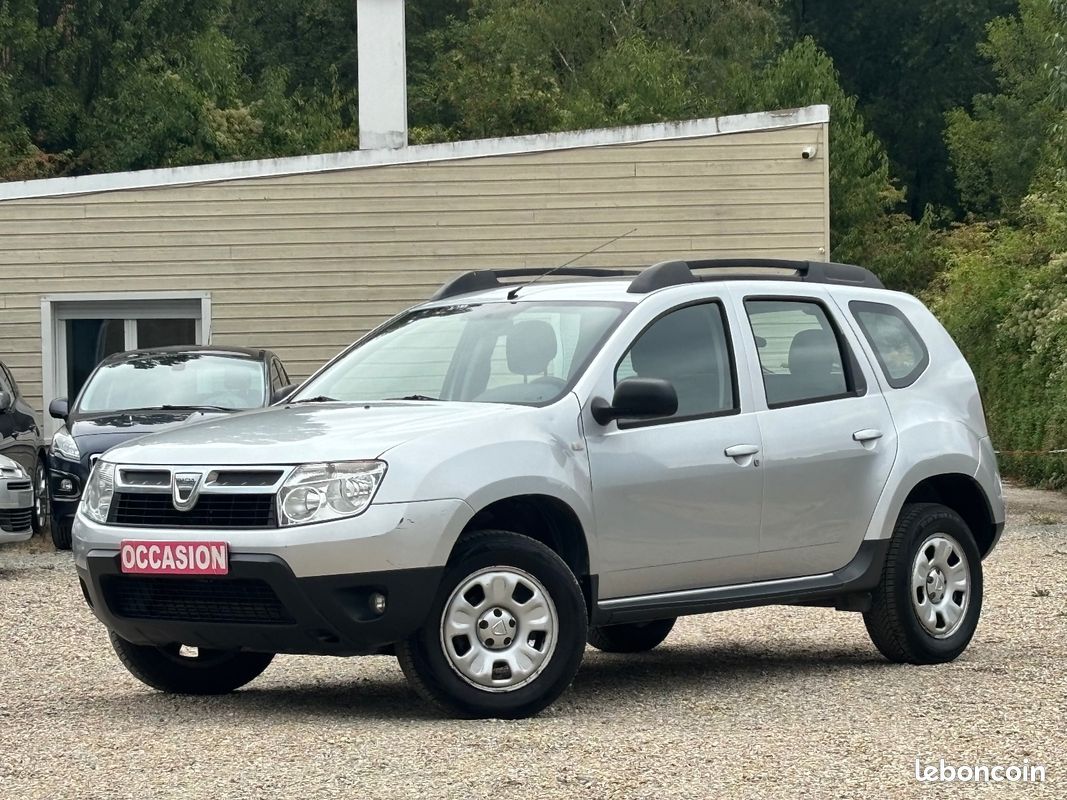 DACIA DUSTER 1.5 dCi 90 4x2 eco2 Lauréate (image 1)