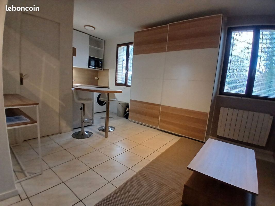 Appartement 1 pièce 20 m² · à Arpajon · 20 m² · 650 €