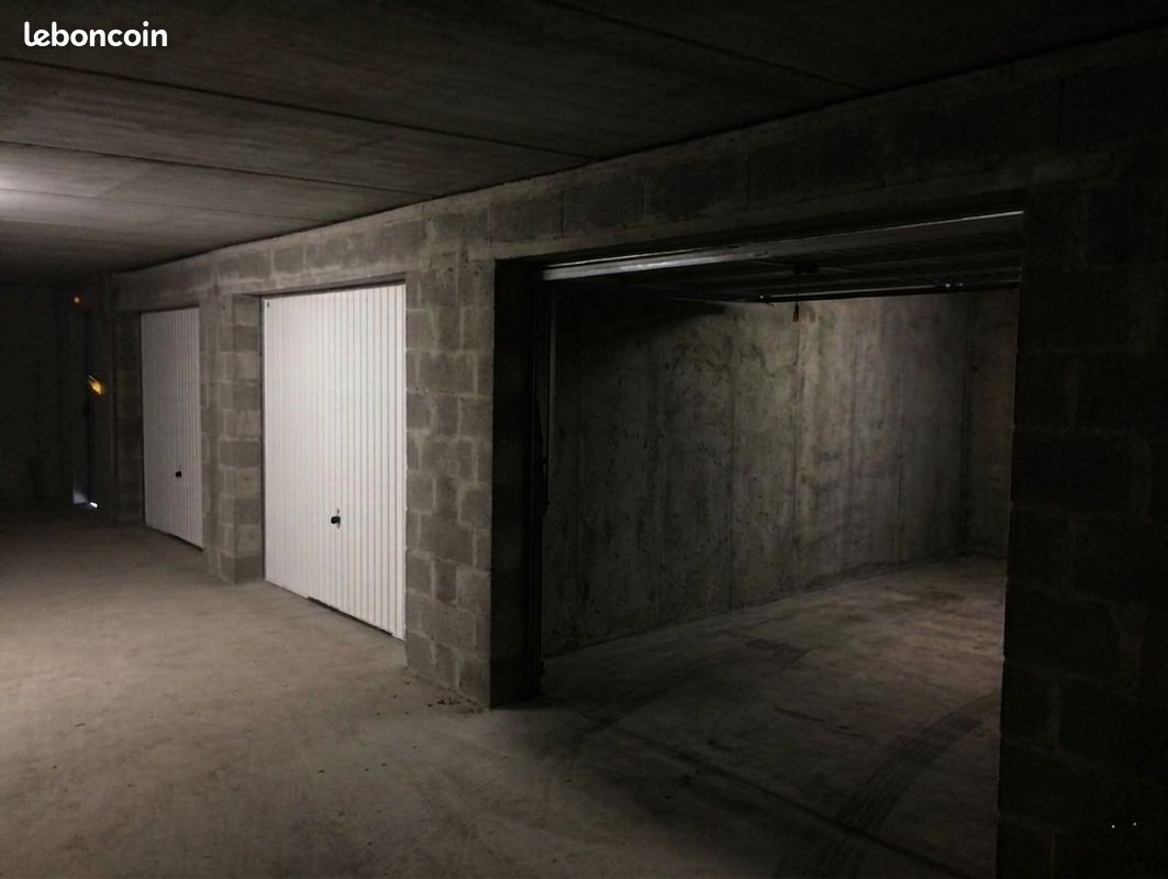 Parking Box fermé · à Montrouge · 29 500 €