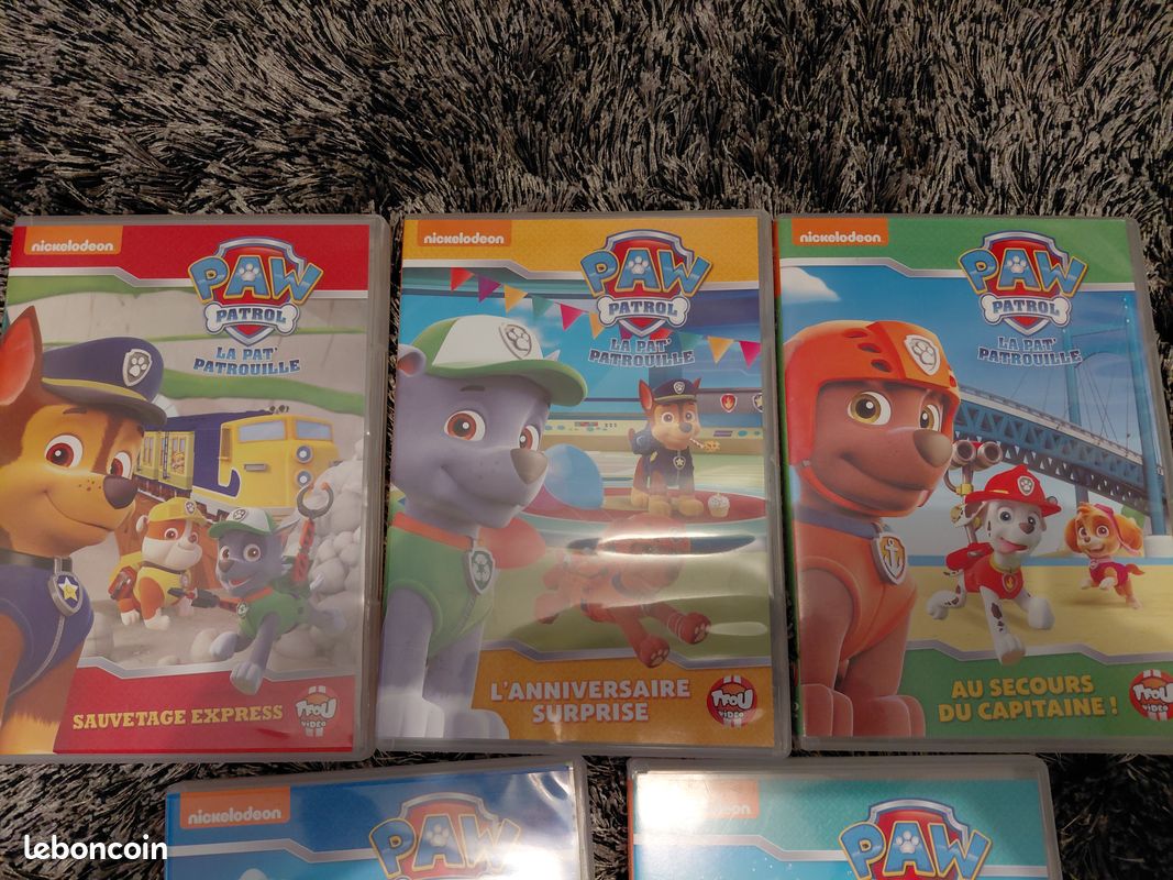 LOT de 5 DVD Pat Patrouille- Très bon état ( super pompier, mission neige, au secour du capitaine, l'anniversaire surprise, sauvetage express ) (image 2)