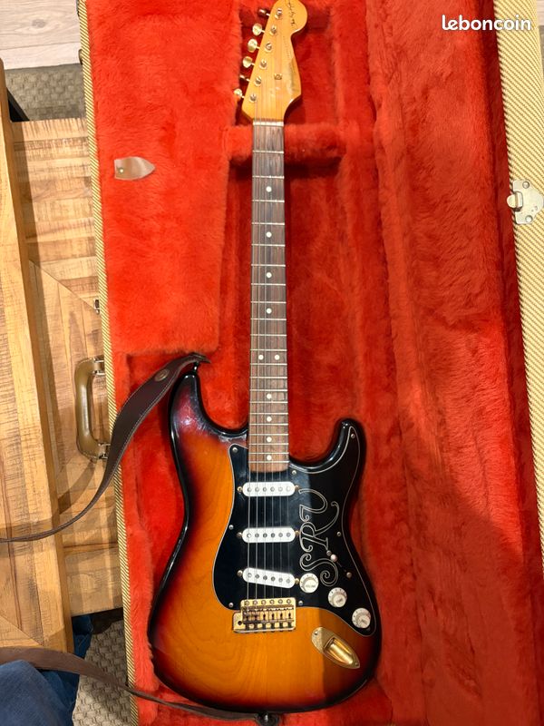 Guitare Fender Stratocaster SRV 1993 (image 11)