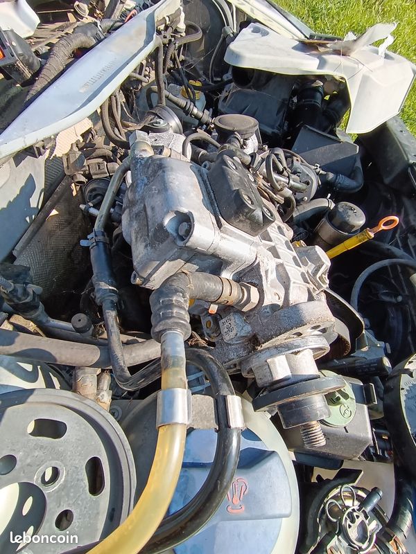 Pompe injection BOSCH pour GOLF IV - TDI 1.9 - 193.000 kms (image 1)