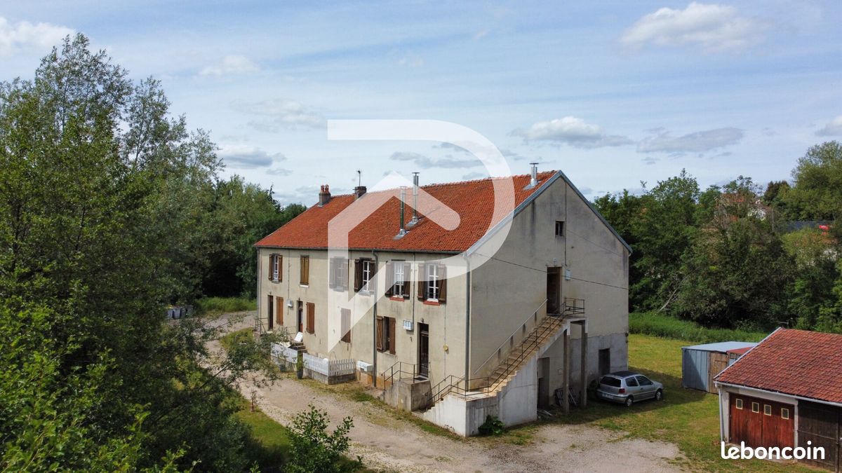 Appartement 6 pièces 150 m² · à Langres · 150 m² · 49 000 €