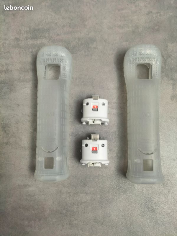 Lot 2 adaptateurs Wii MotionPlus officiels Nintendo RVL-026 + housses RVL-027 Wii Wii U (image 2)