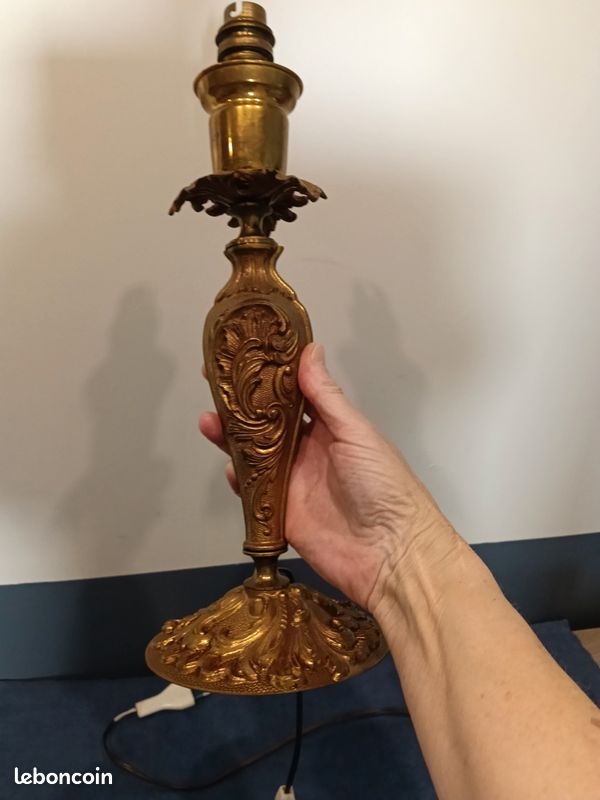 Pied de lampe en bronze (image 1)