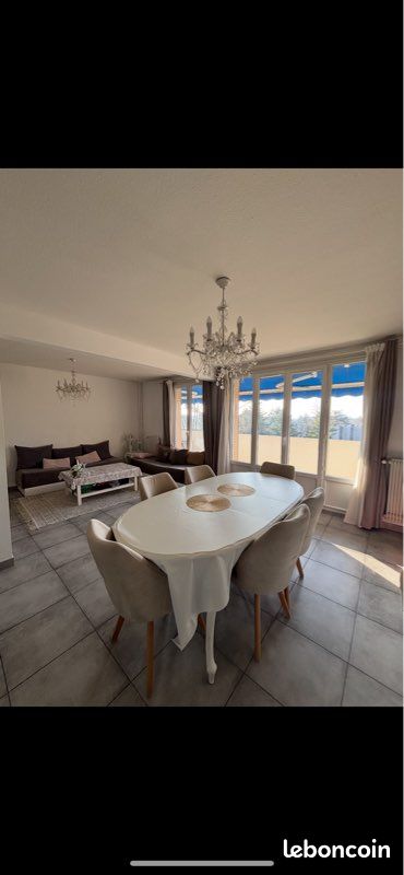 Appartement 3 pièces 70 m² · à Vénissieux · 70 m² · 175 000 €