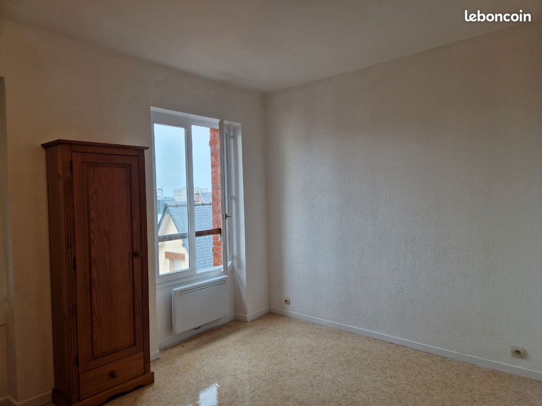 Appartement 1 pièce 17 m² · à Granville · 16,5 m² · 351 €/mois