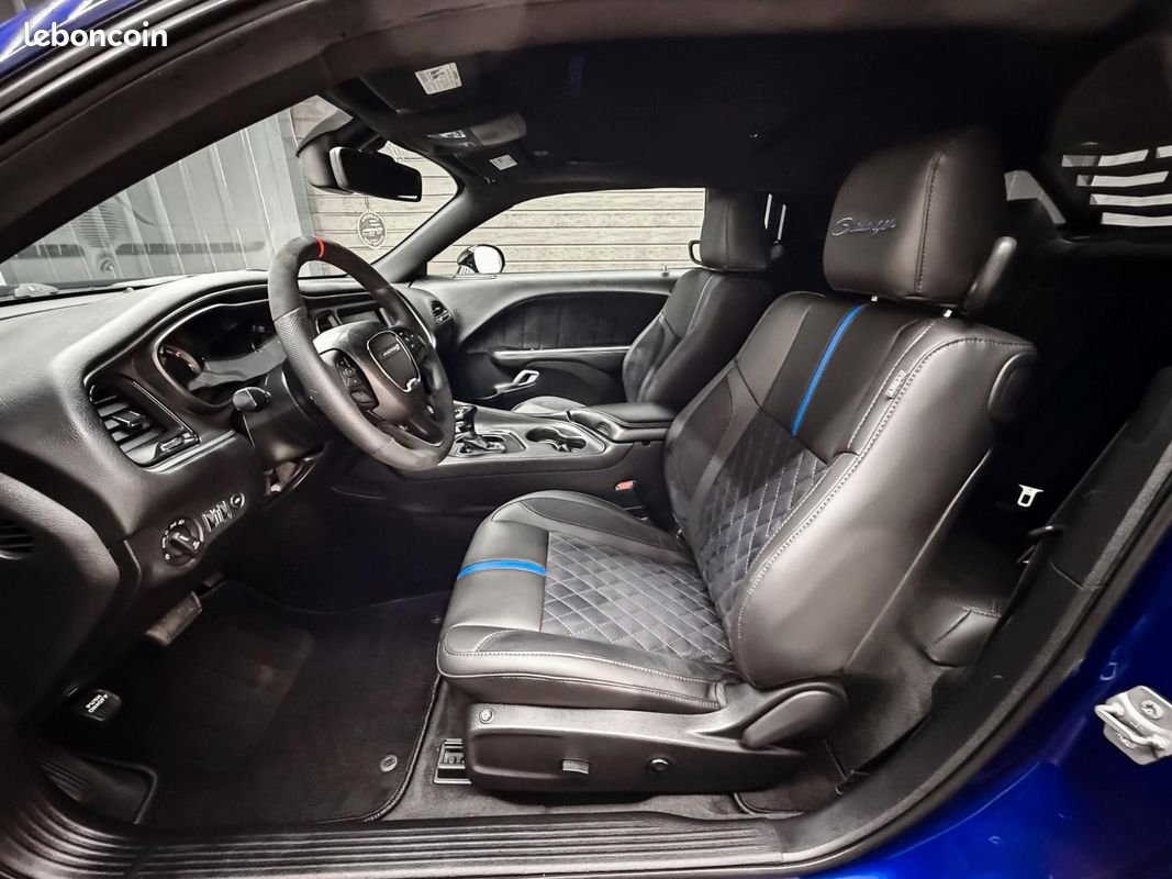 Dodge CHALLENGER Widebody Look V6 3.6 306 ch – CarPlay – Caméra – Cuir (image 9)