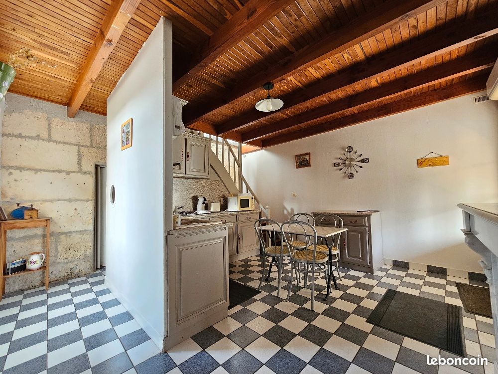 Maison 4 pièces 85 m² - Voeuil-et-Giget 16400 (image principale 4)